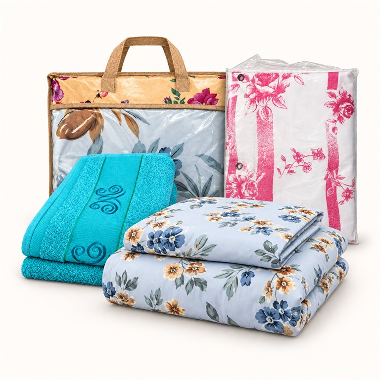Composición de ropa de cama, toallas y cortina para el hogar